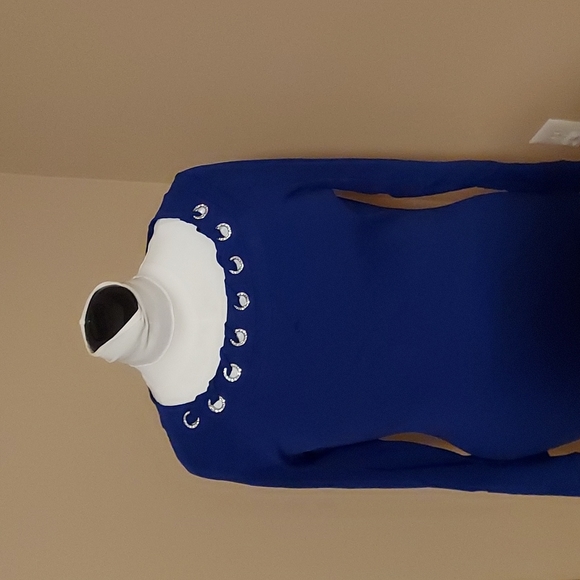 Sweater - Picture 2 of 6